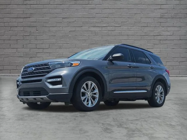 Used 2023 Gray Ford XLT image 1