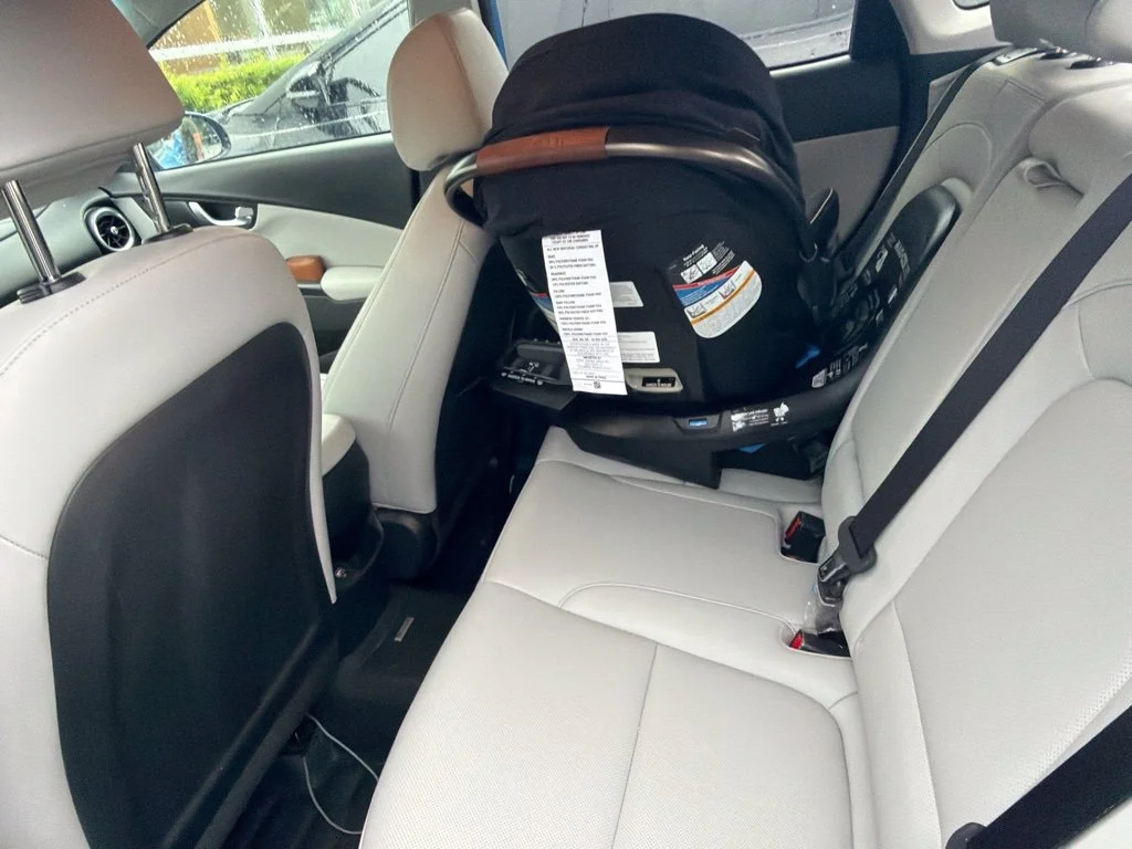 Used 2022 Blue Hyundai Limited image 15