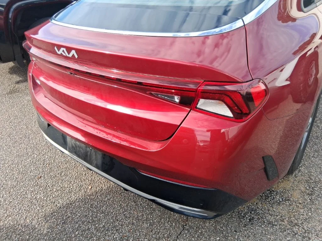 Used 2023 Red Kia LXS image 13