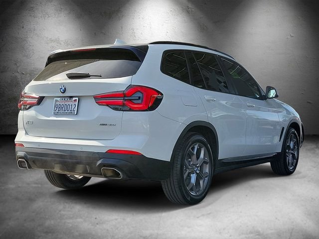 Used 2022 White BMW sDrive30i image 3