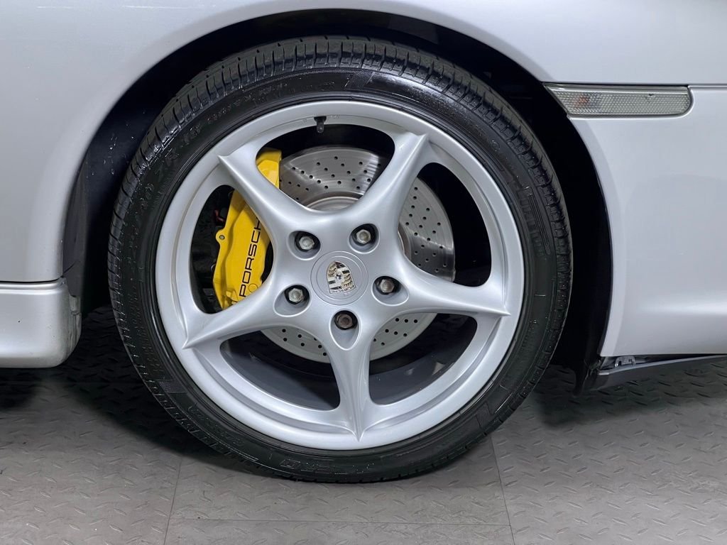 Used 2003  Porsche Carrera image 13