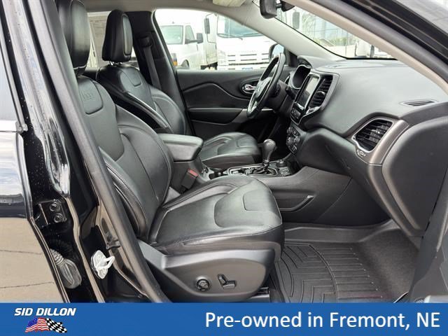 Used 2020 Diamond Black Crystal Pearlcoat Jeep Limited image 14