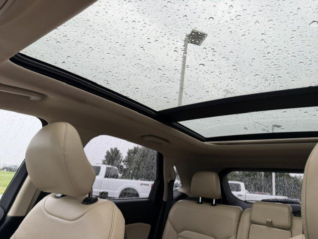 Used 2018 Blue Metallic Ford SEL image 17