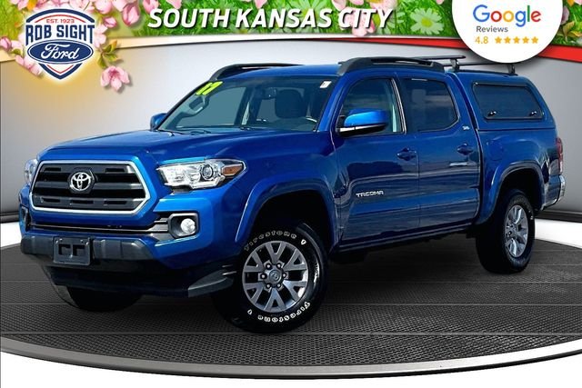 Used 2017 Toyota Tacoma SR5 with VIN 3TMCZ5AN2HM053673 for sale in Kansas City