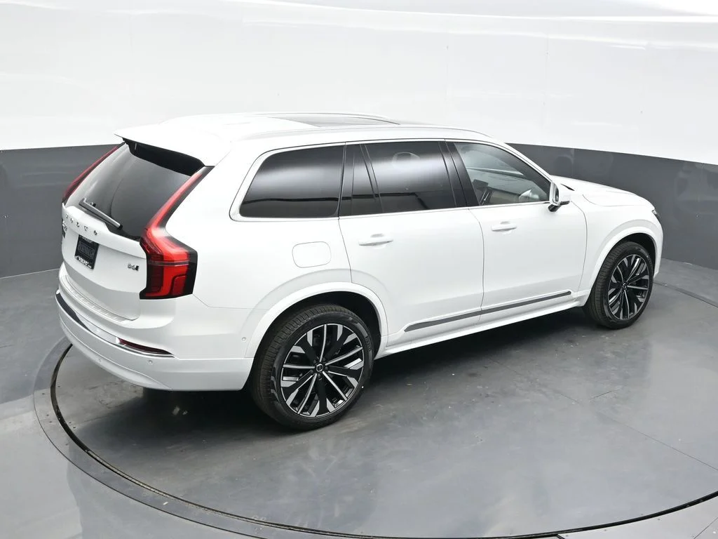 New 2026 Crystal White Volvo Plus image 34