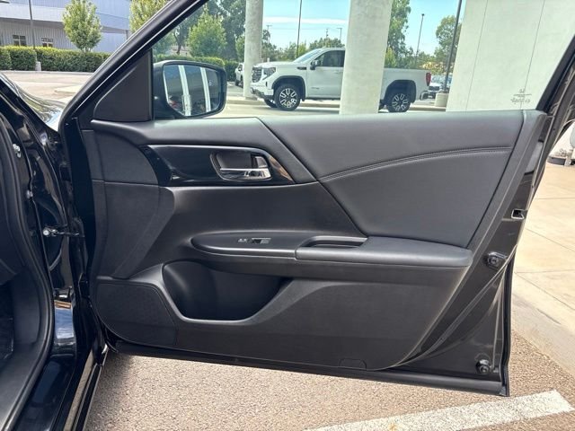 Used 2015 Black Honda Sport image 16