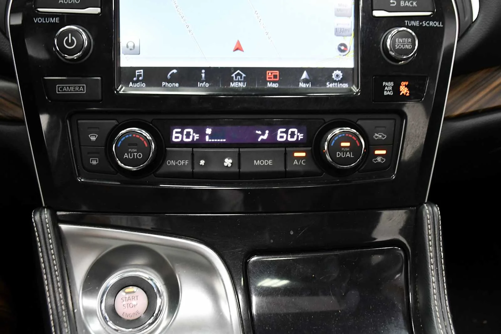 Used 2016 Super Black Nissan 3.5 Platinum image 21