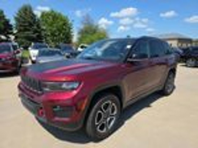 Certified Pre-Owned 2022 Jeep Grand Cherokee Trailhawk 4D Sport