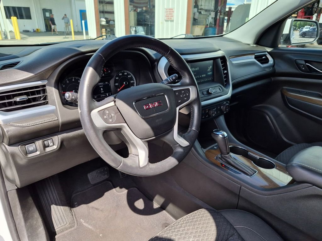 Used 2018 White GMC SLE-1 image 29