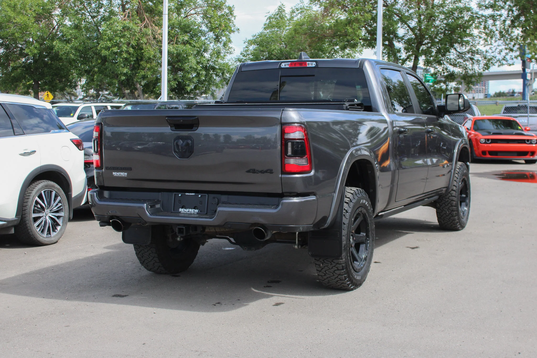 Used 2024 Grey RAM Laramie* Night Crew Cab 4x4 | Lifted | FOX Suspension | Fuel Rims|Heated & Ventilated Seats| image 15