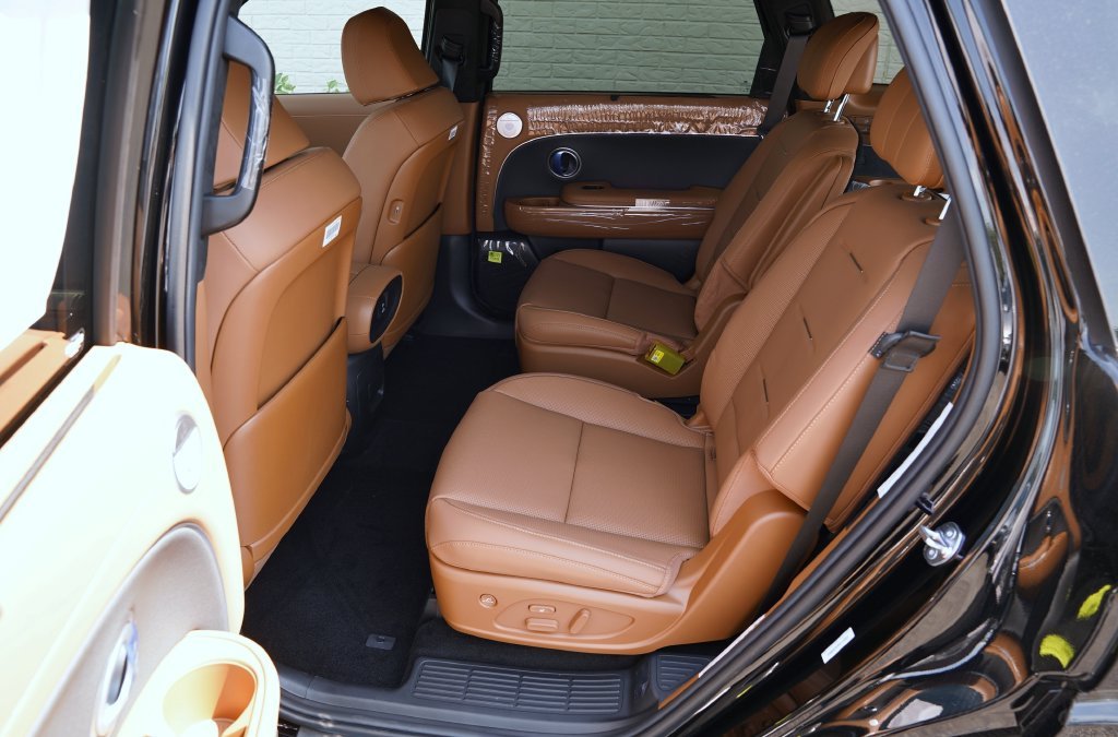 New 2027 Abyss Black Pearl Hyundai Calligraphy image 48