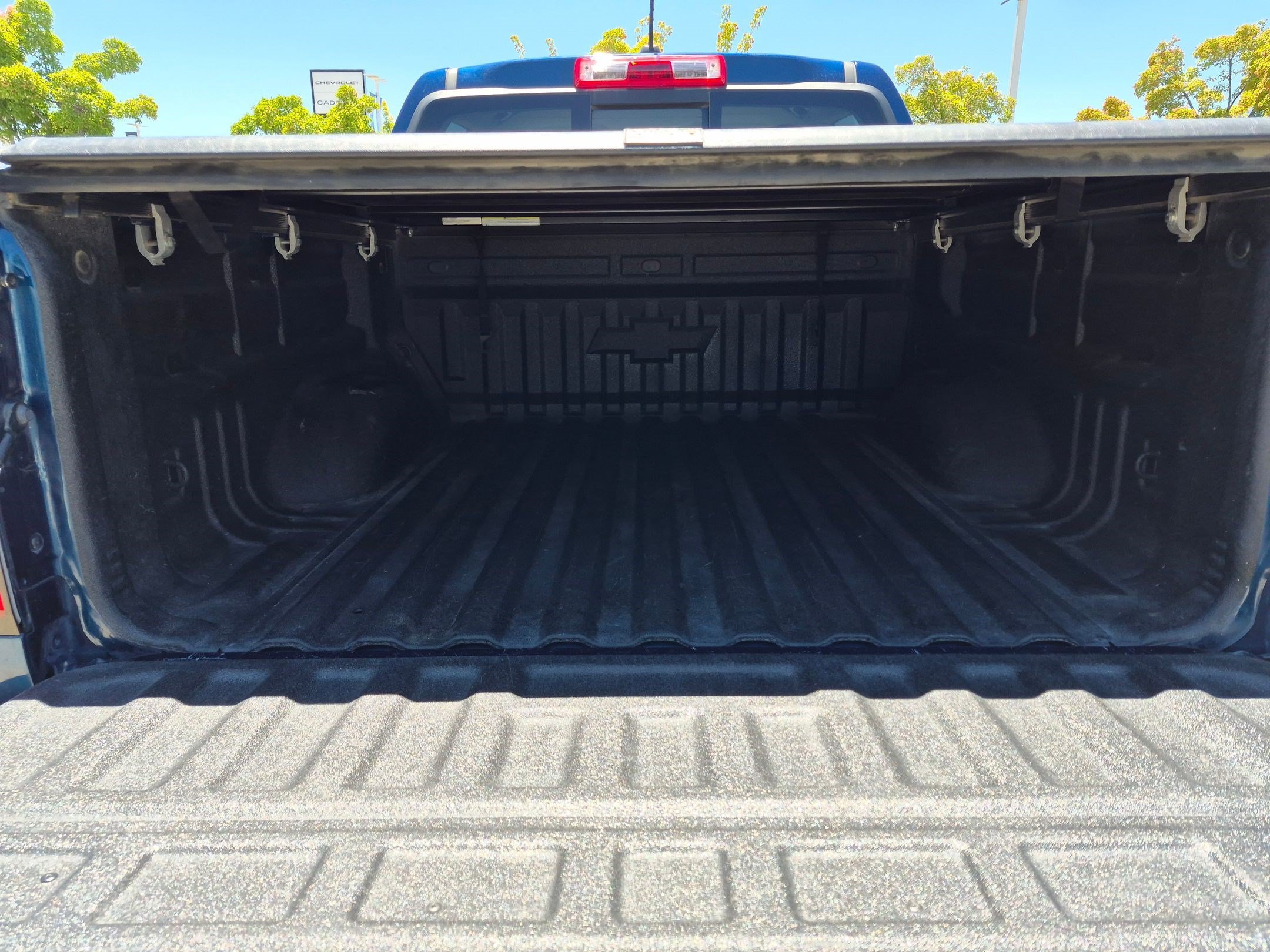 Used 2019 Pacific Blue Metallic Chevrolet 4WD LT image 26