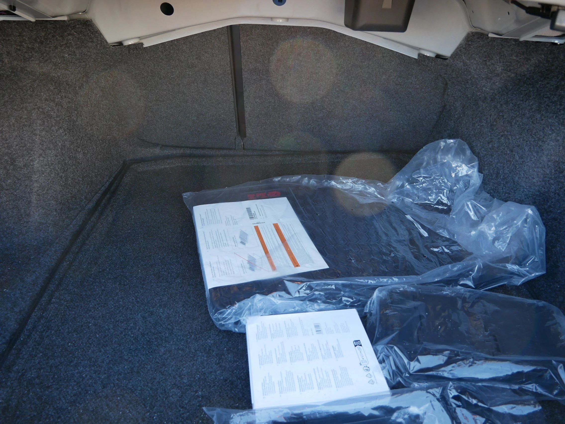 New 2026 Monument Gray w/Deep Black Roof Volkswagen Autobahn image 6