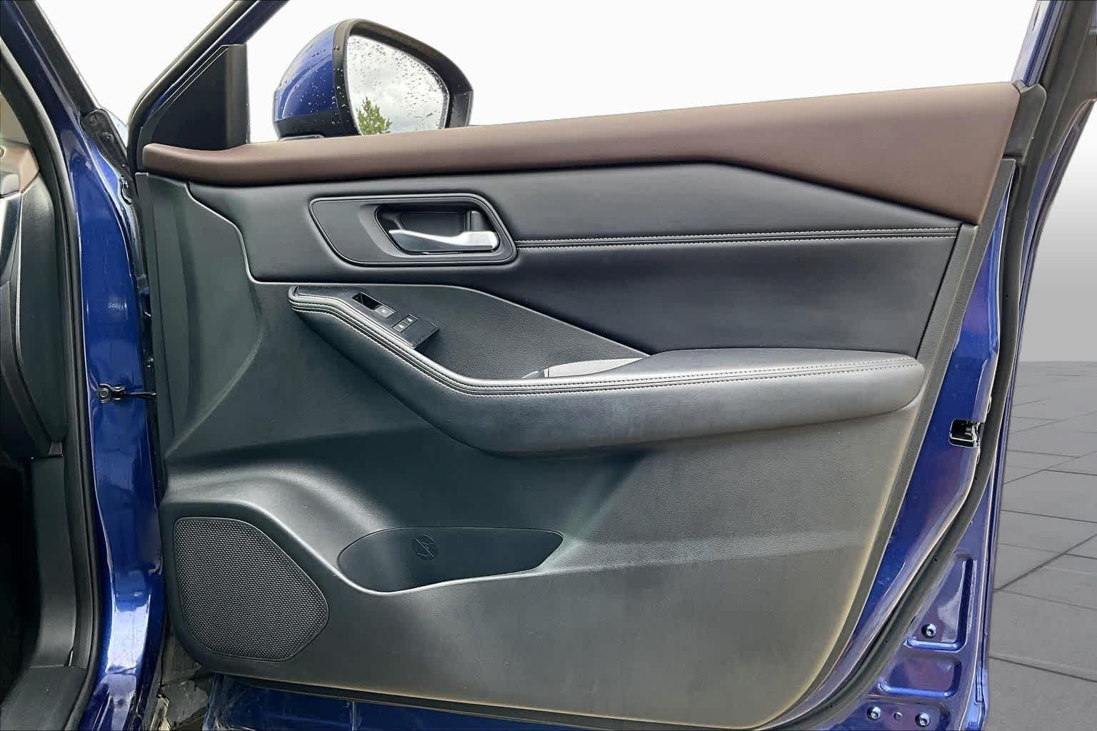 Used 2023 Caspian Blue Metallic Nissan SV image 21