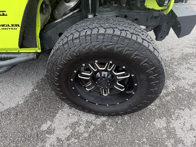 Used 2017 Green Jeep Unlimited Sport image 6