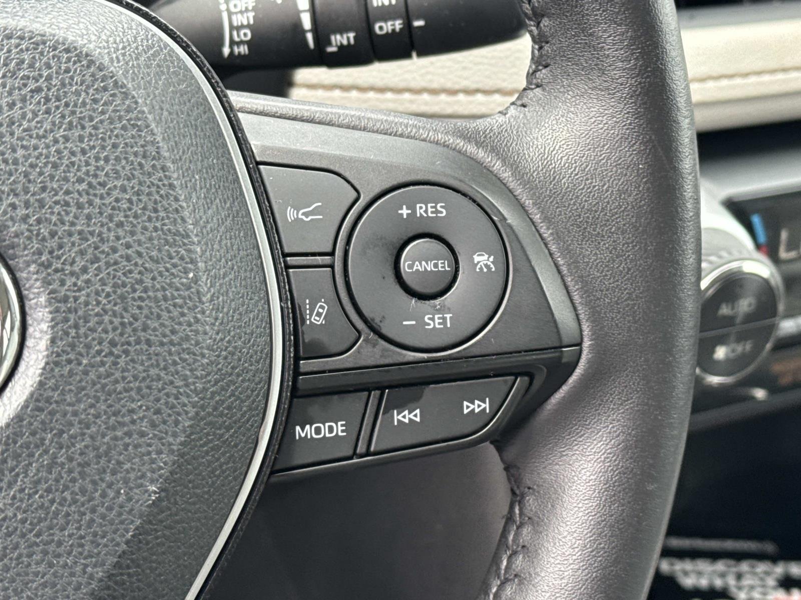Used 2021 Lunar Rock Toyota XLE Premium image 24