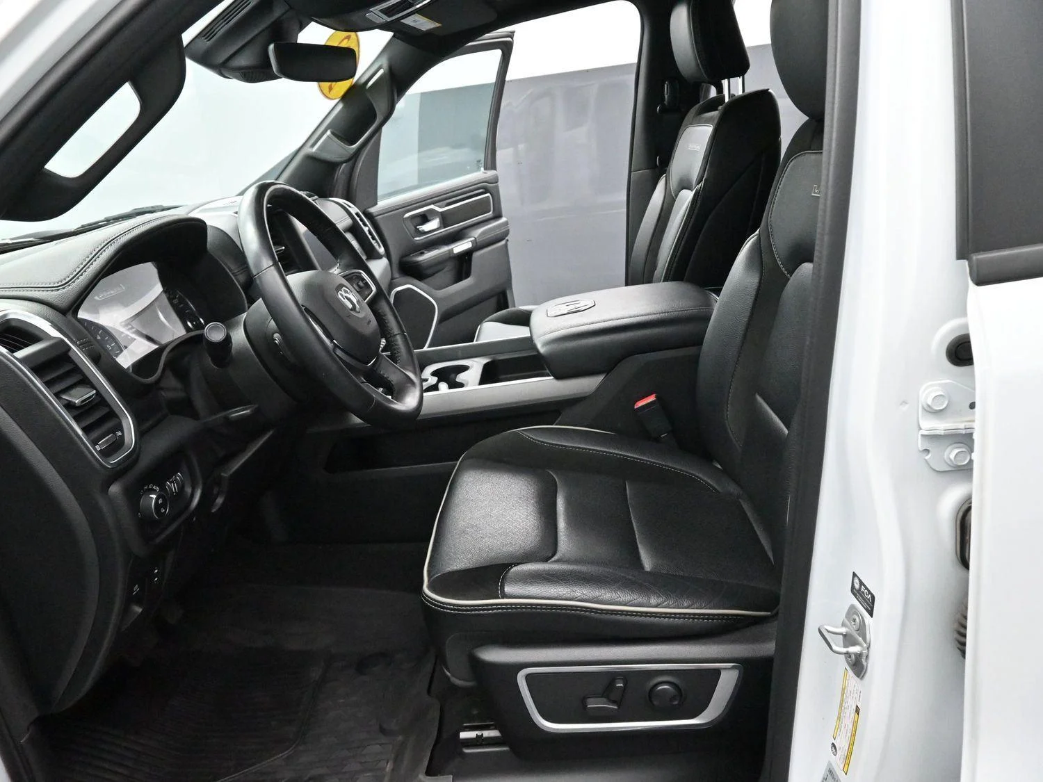 Used 2022 Bright White Clearcoat Ram Laramie image 13