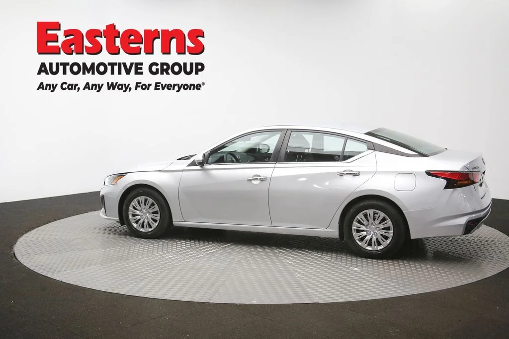 Used 2023 Silver Nissan 2.5 S image 60