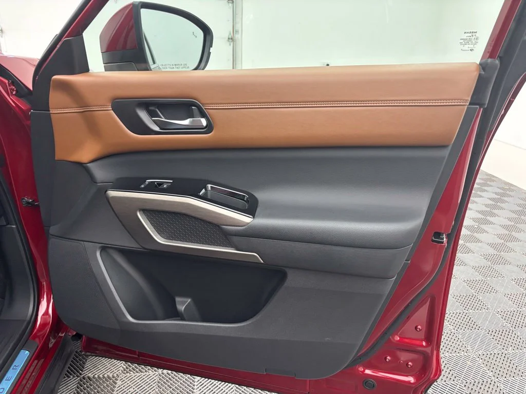 Certified Used 2023 Red Nissan Platinum image 33