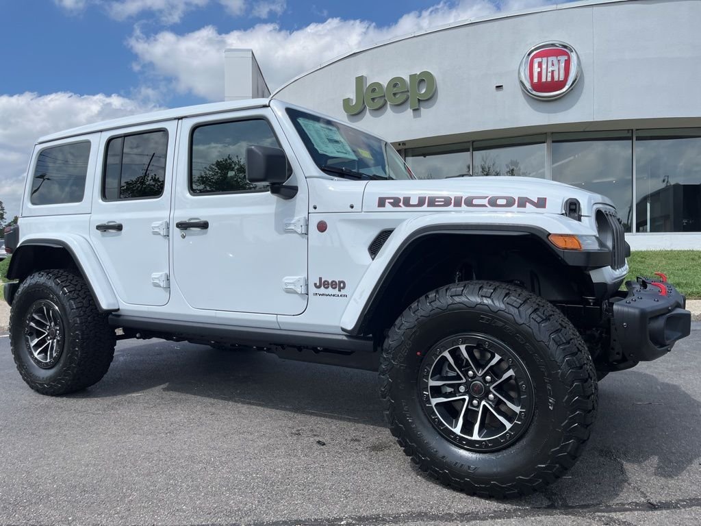 New 2026 Bright White Clear-Coat Exterior Paint Jeep Rubicon X image 48