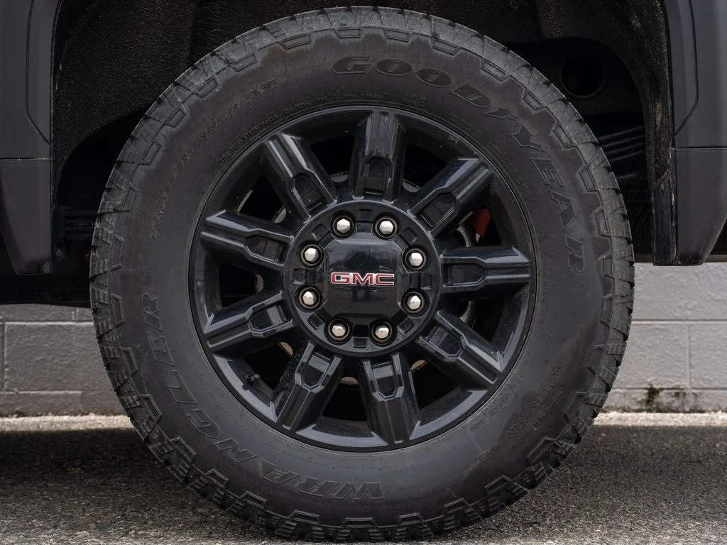 Used 2025 Gray GMC AT4 image 13