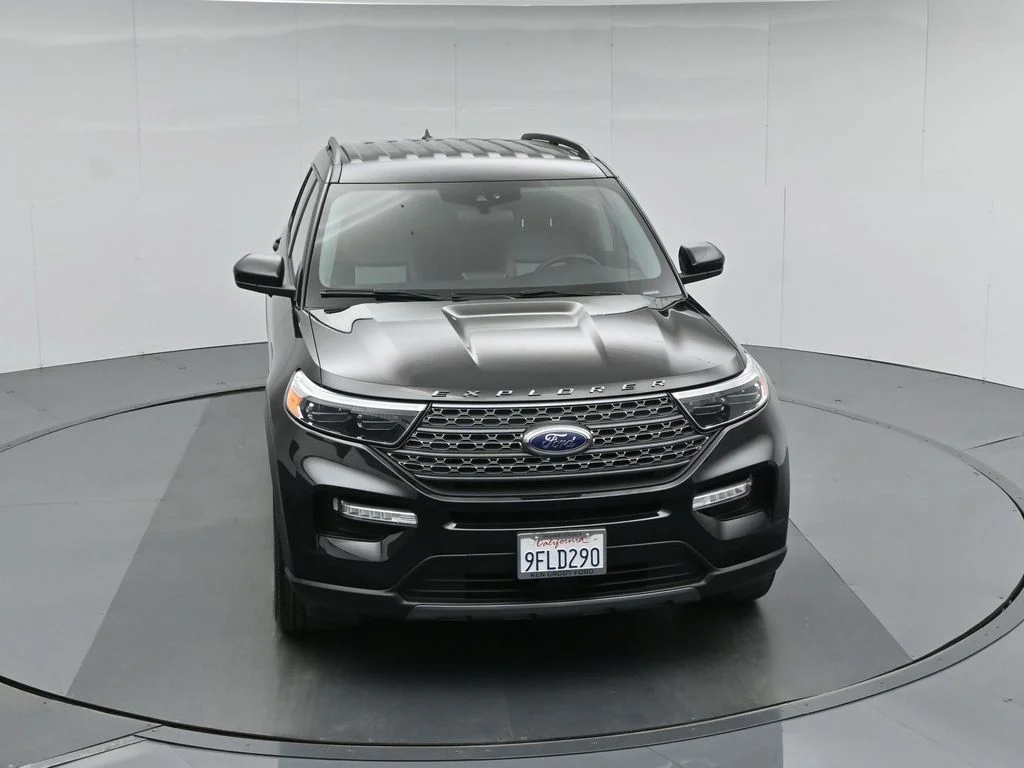 Certified Used 2022 Black Ford XLT image 40
