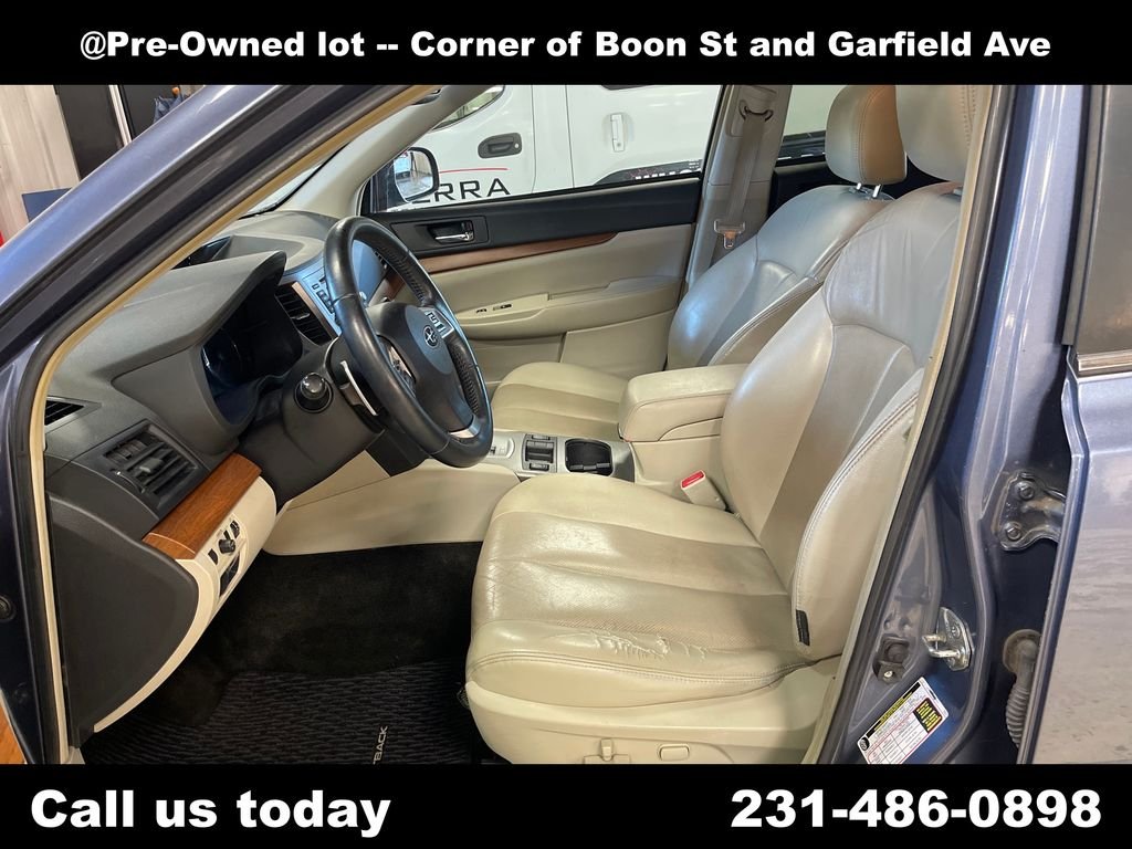 Used 2014 Blue Subaru 2.5i image 14