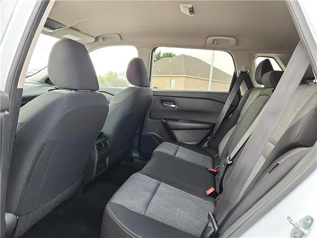 Used 2024 Everest White Pearl Nissan SV image 12