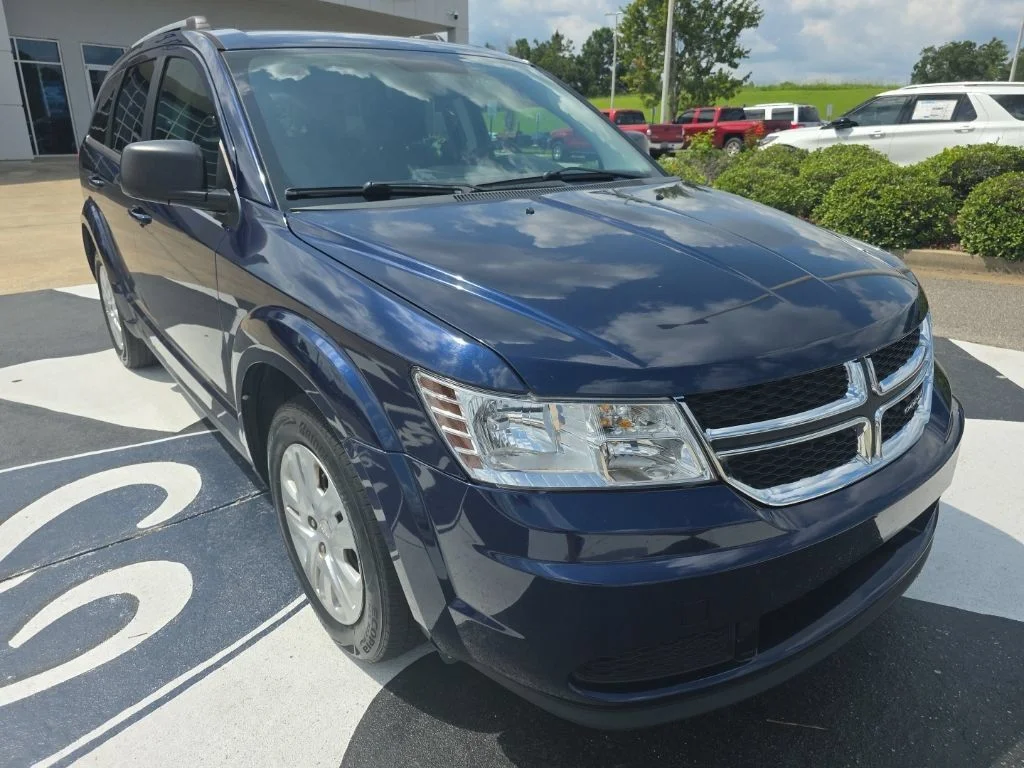 Used 2017 Contusion Blue Pearlcoat Dodge SE image 11