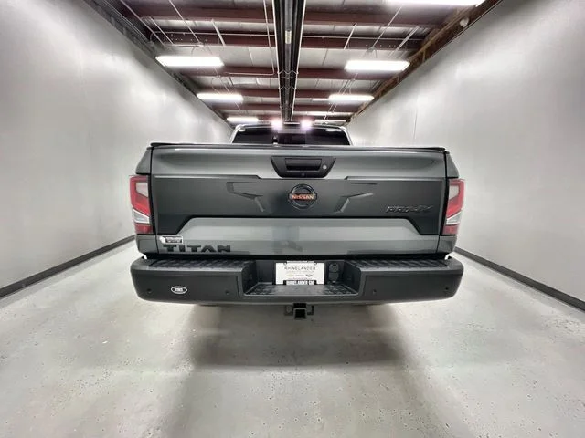 2021 Nissan Titan PRO-4X - Photo 7