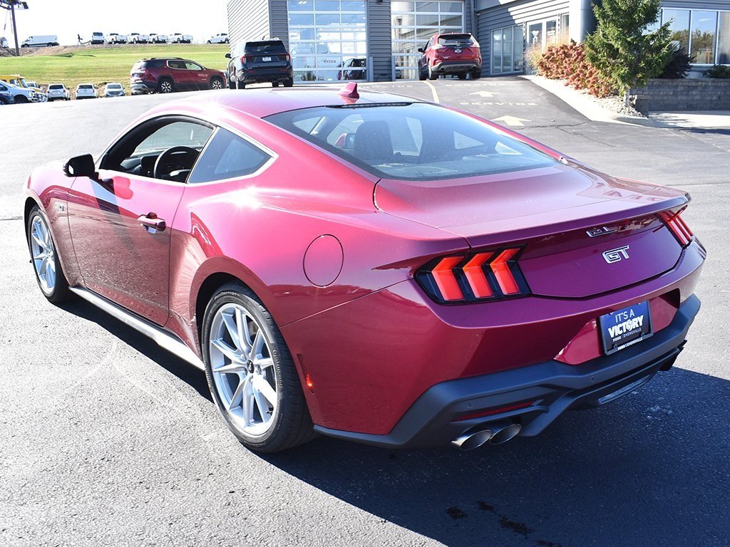 2025 Ford Mustang GT Premium photo 3