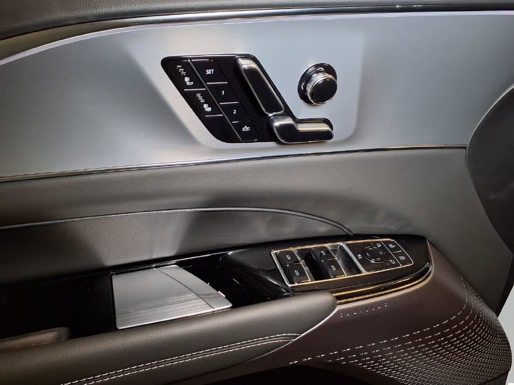 2027 Cadillac LYRIQ Sport - Photo 16