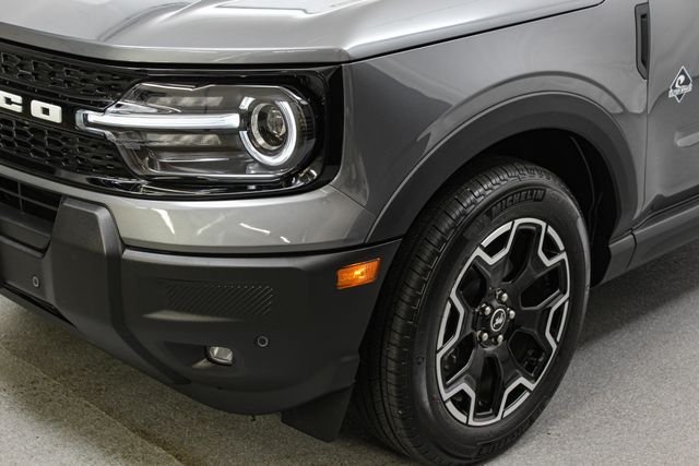 New 2026 Carbonized Gray Metallic Ford Outer Banks® image 4