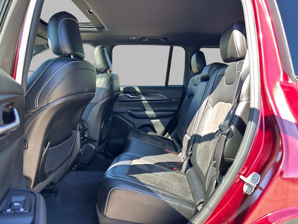 Used 2023 Red Jeep Altitude X image 15