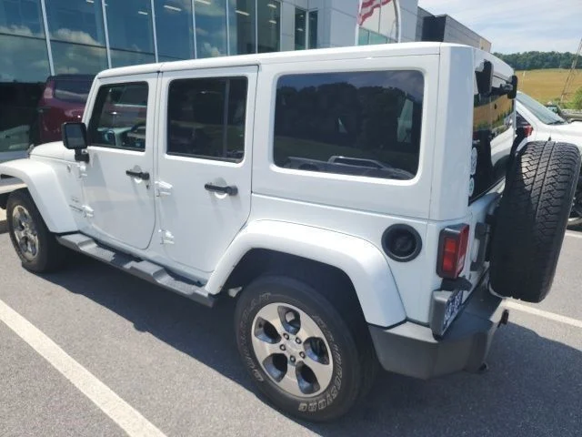 Used 2018 White Jeep Unlimited Sahara image 6