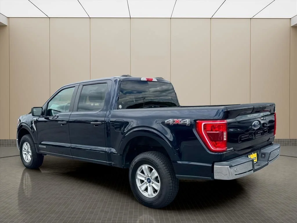 Used 2022 Blue Ford XLT image 4