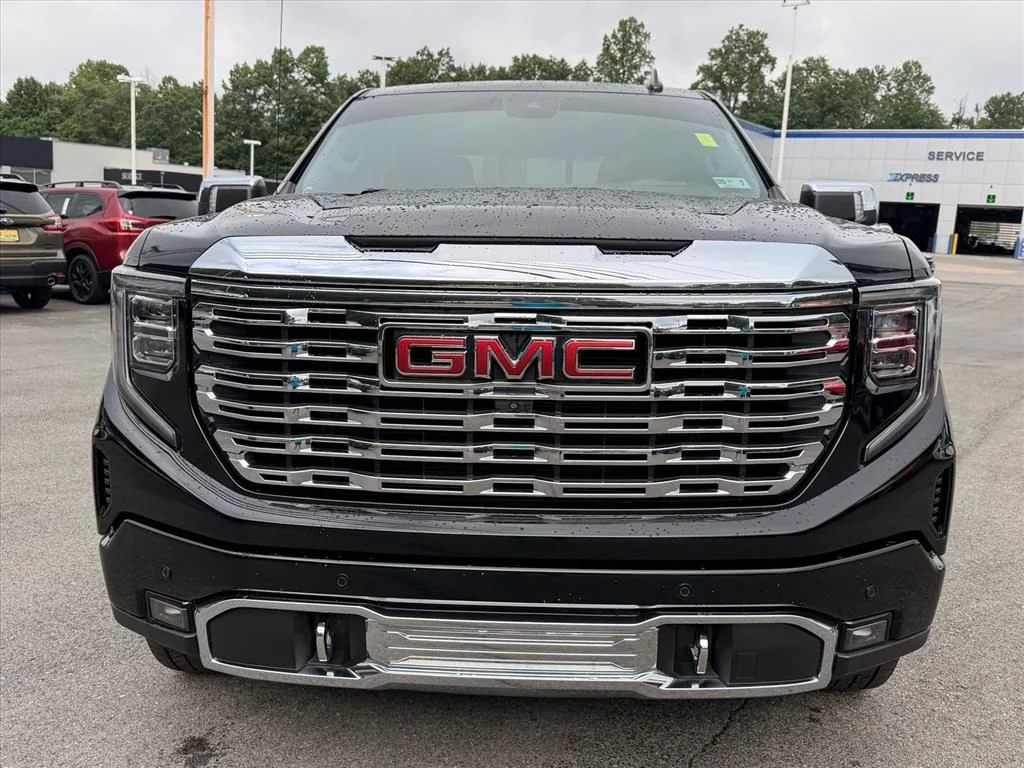 Used 2023 Black GMC Denali image 16