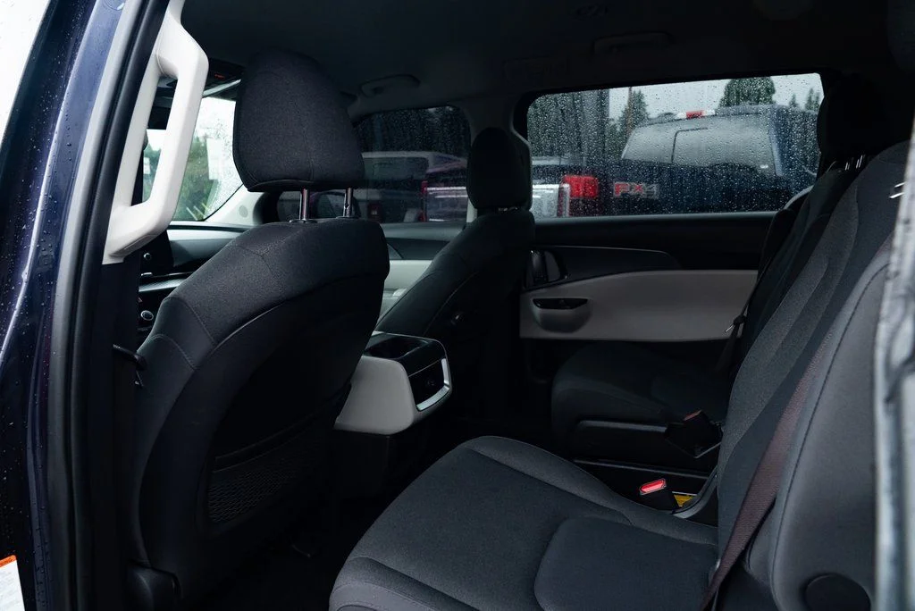 Used 2024 Blue Kia LX image 21