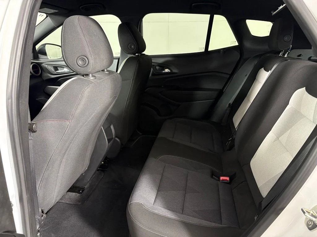 Used 2024 White Chevrolet 1RS image 37
