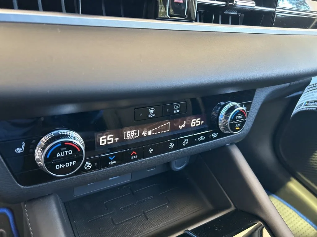 2025 Mitsubishi Outlander Plug-in Hybrid SEL Black Edition - Photo 50