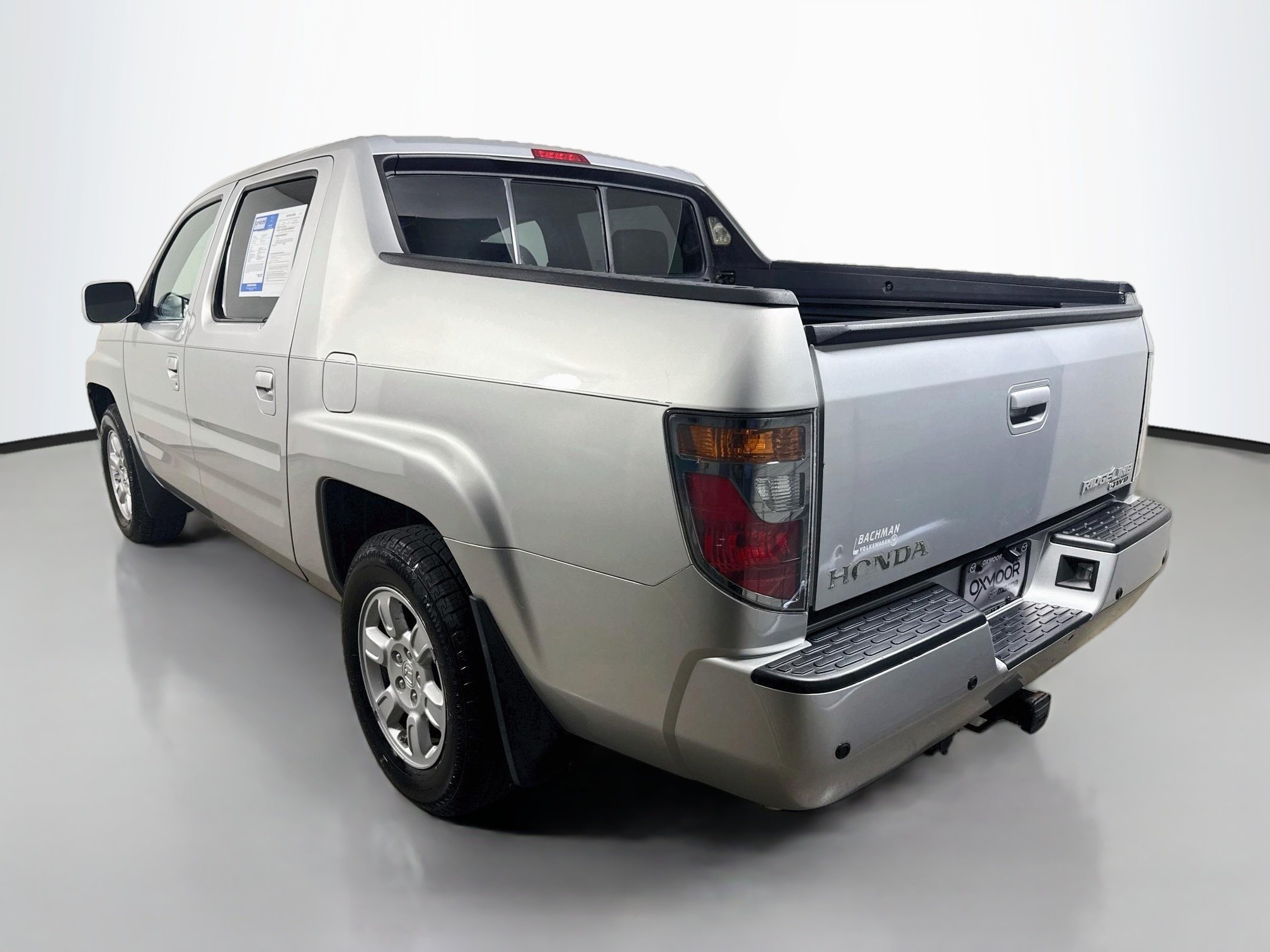 Used 2006 Billet Silver Metallic Honda RTL image 5