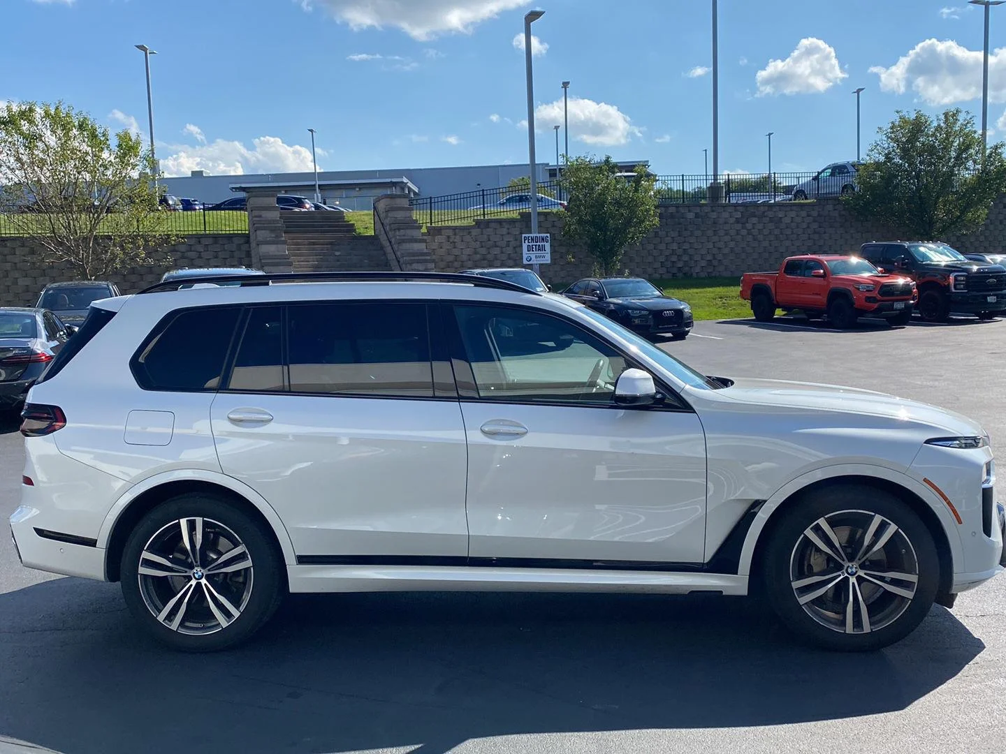 Used 2024 Mineral White Metallic BMW xDrive40i image 2