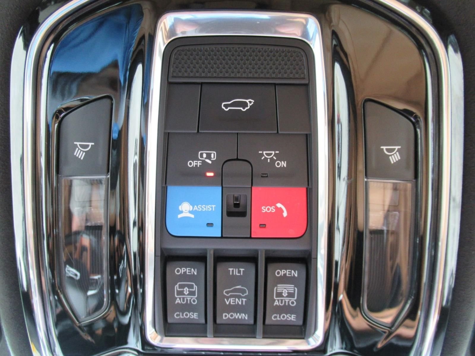Used 2023 White Jeep Summit image 30