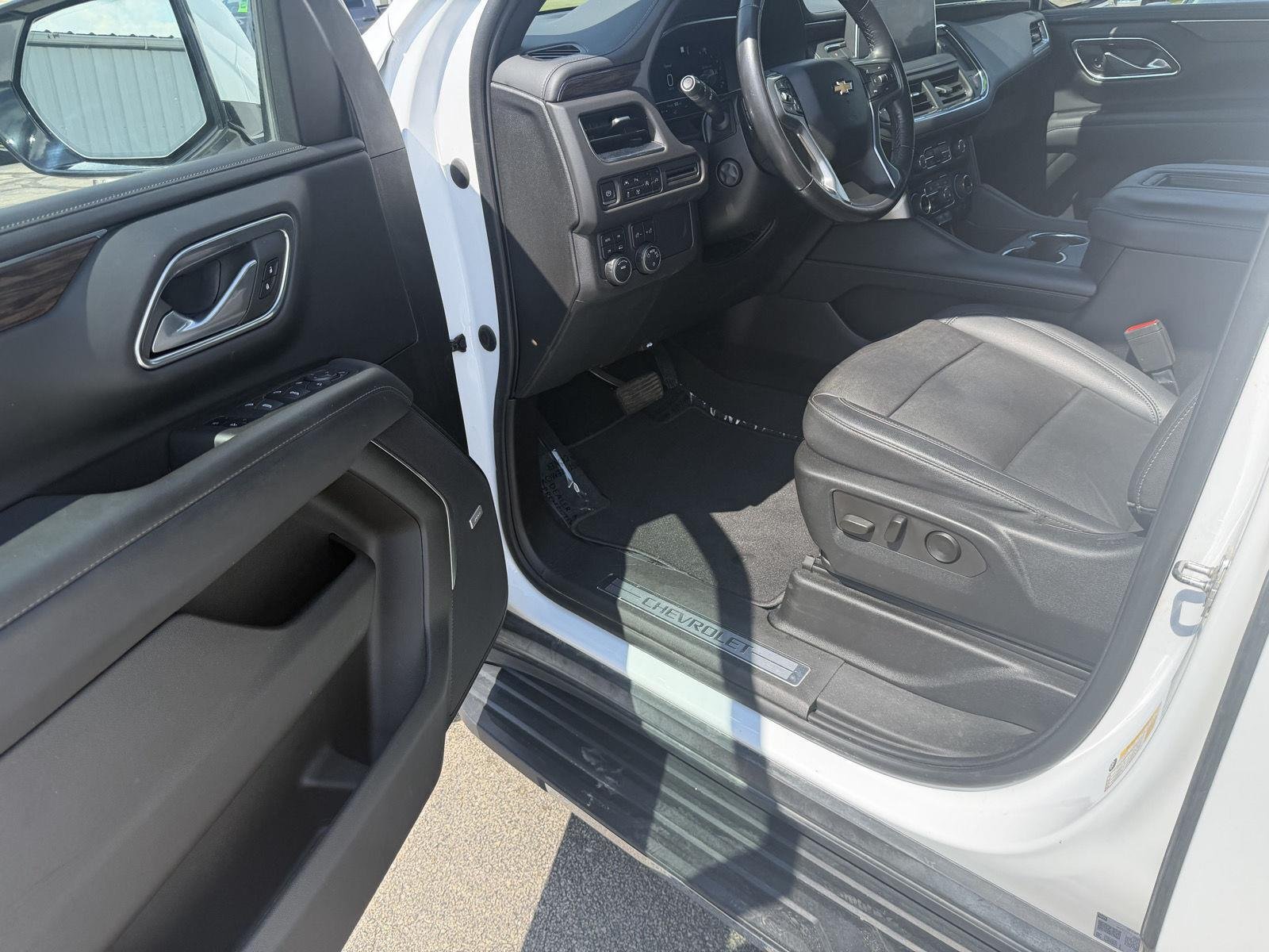 Used 2022 SUMMIT WHITE Chevrolet LT image 13