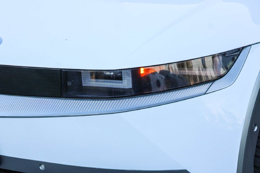 Certified Used 2024 White Hyundai Limited image 4