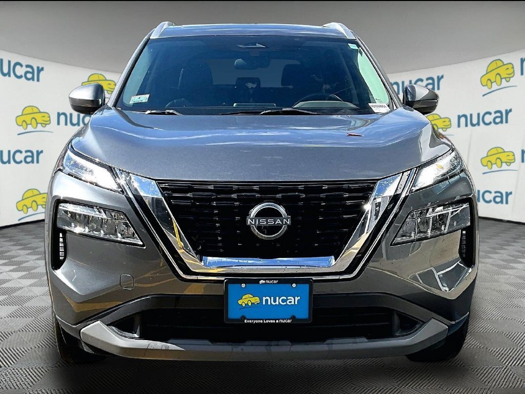 Used 2023 Gray Nissan SV image 2