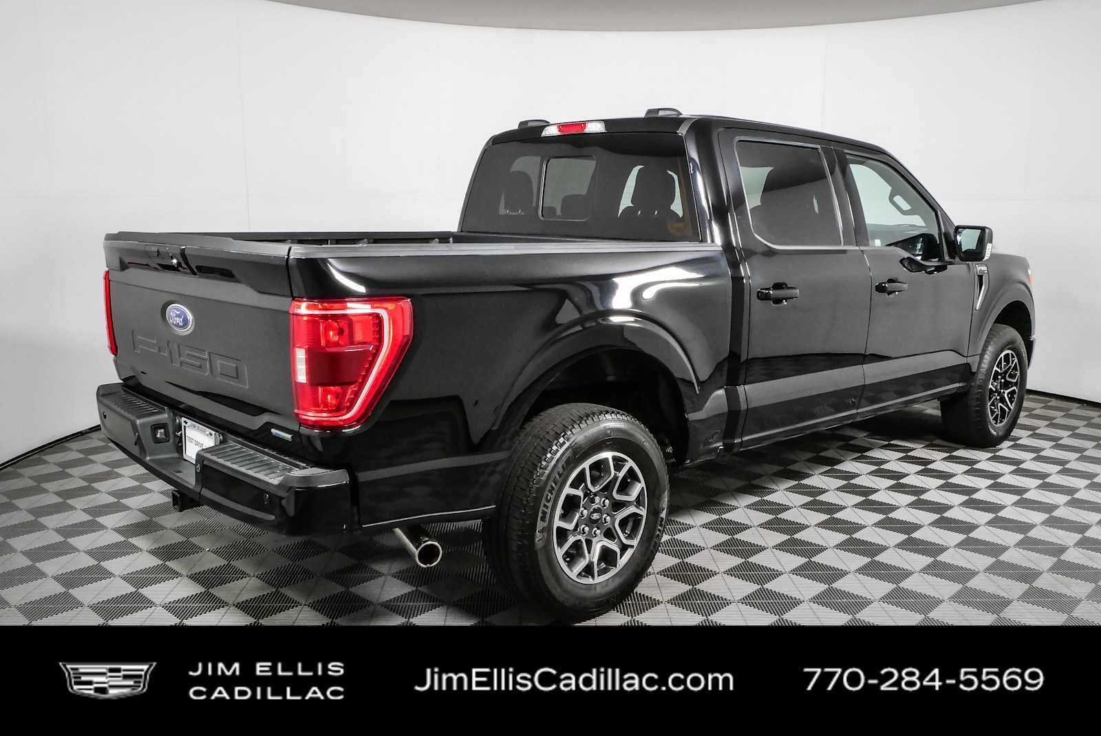Used 2023 Agate Black Ford XLT image 3