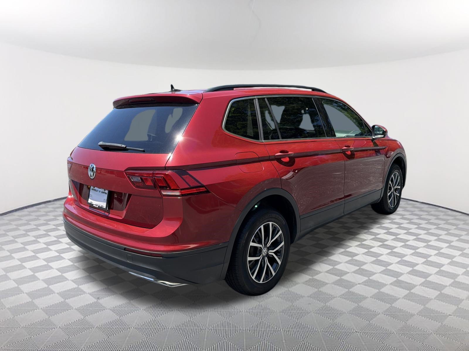Used 2019  Volkswagen SE image 5