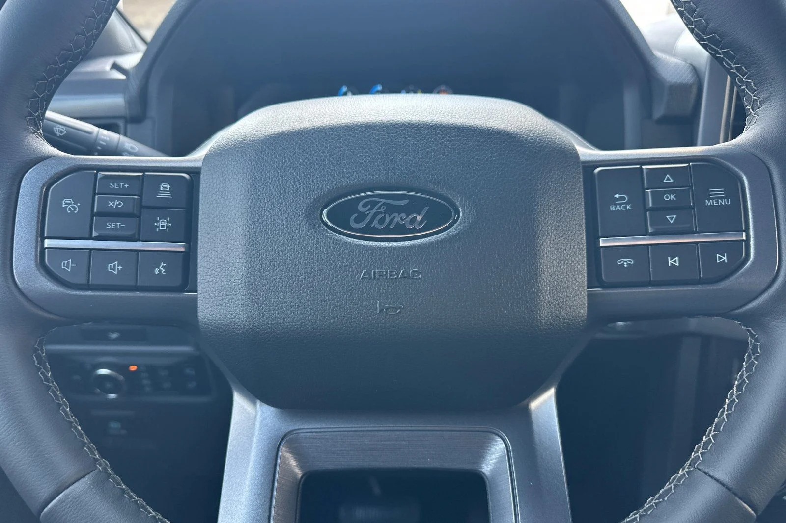New 2026 Oxford White Ford XLT image 22