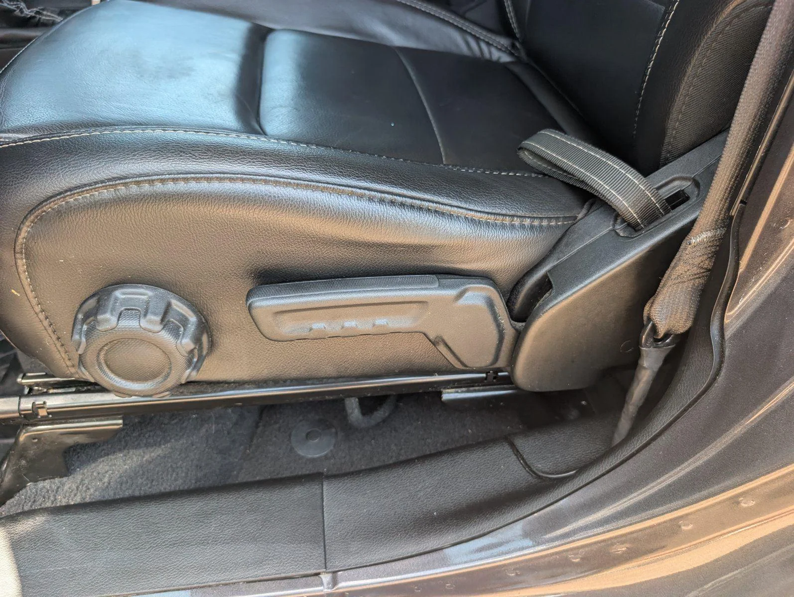 Used 2020 Granite Crystal Metallic Clearcoat Jeep North Edition image 47